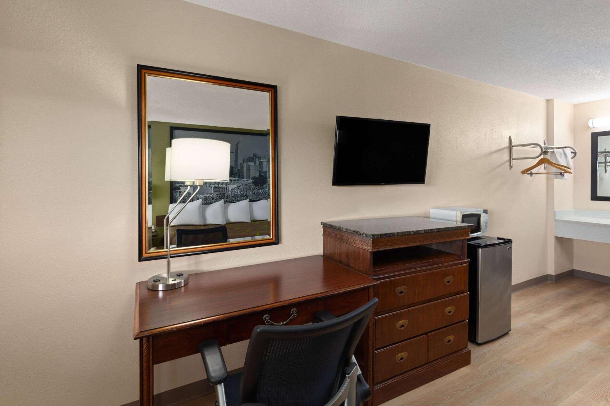 Super 8 By Wyndham Fort Mitchell Cincinnati Area מראה חיצוני תמונה