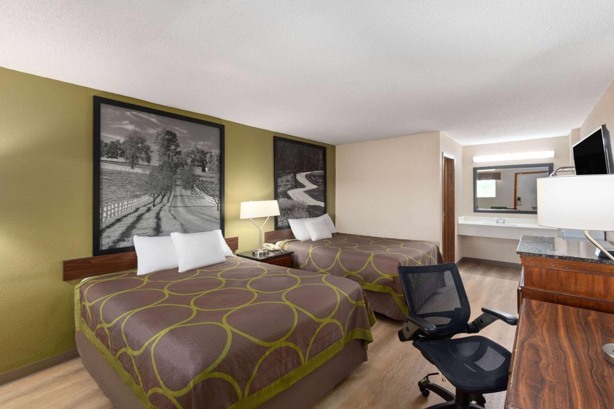 Super 8 By Wyndham Fort Mitchell Cincinnati Area מראה חיצוני תמונה