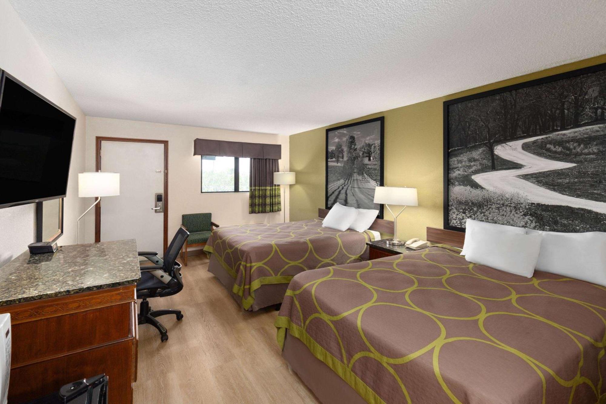 Super 8 By Wyndham Fort Mitchell Cincinnati Area מראה חיצוני תמונה