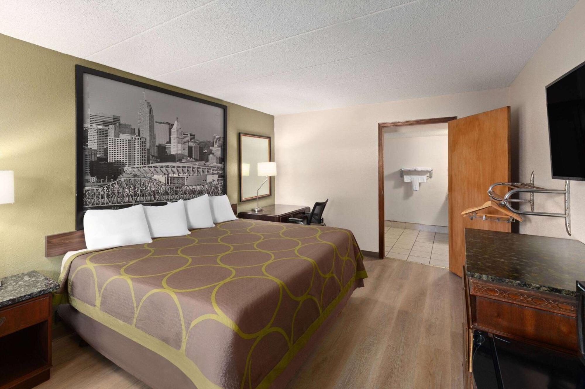 Super 8 By Wyndham Fort Mitchell Cincinnati Area מראה חיצוני תמונה