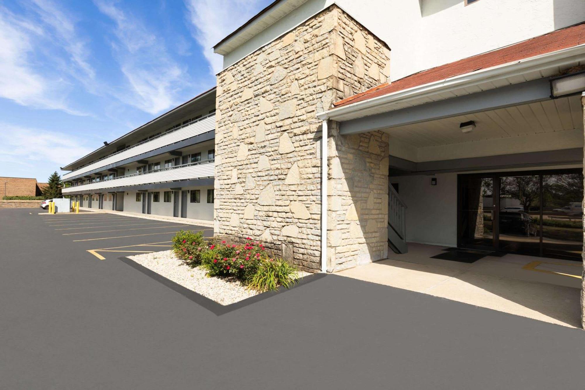 Super 8 By Wyndham Fort Mitchell Cincinnati Area מראה חיצוני תמונה