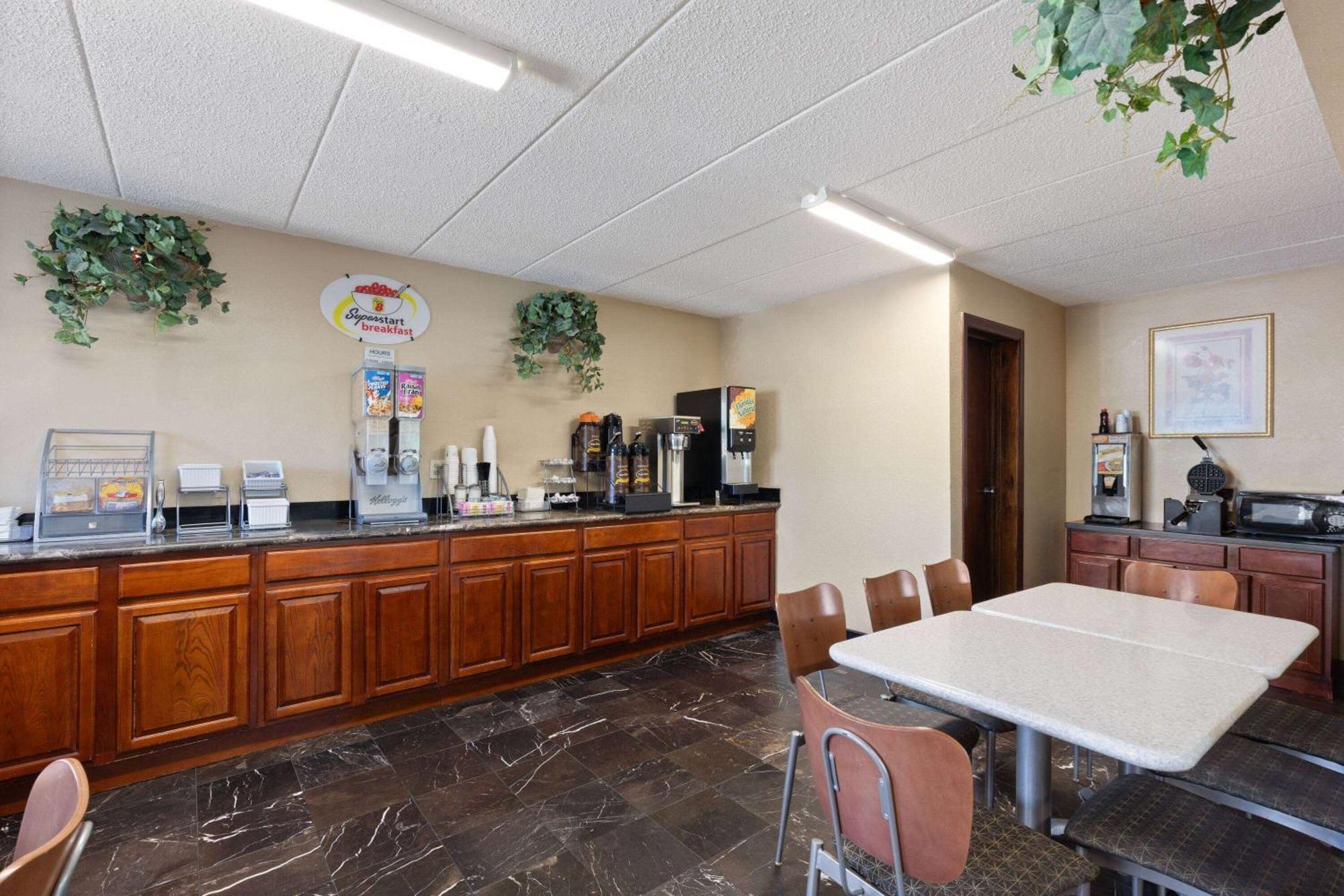 Super 8 By Wyndham Fort Mitchell Cincinnati Area מראה חיצוני תמונה